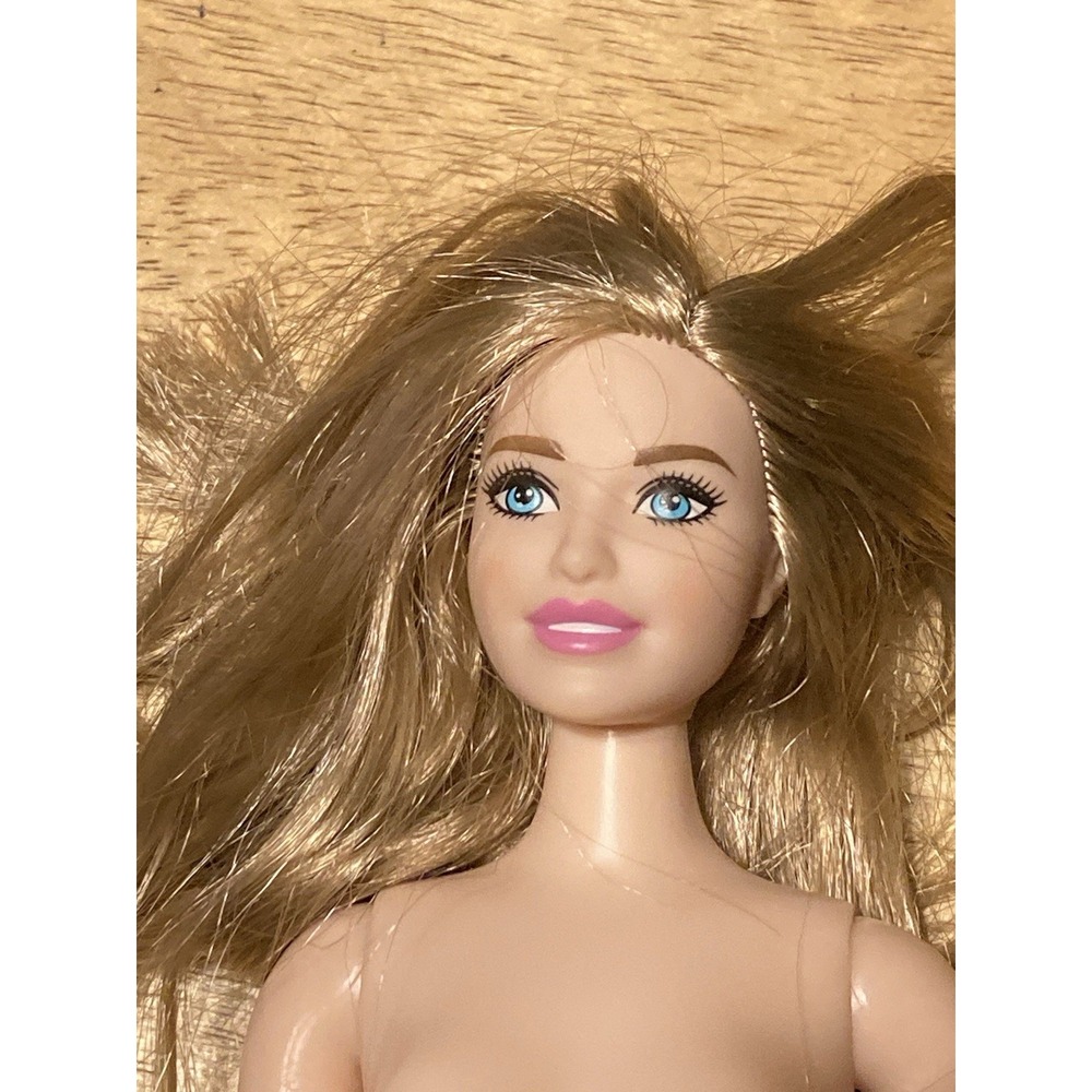 2015 Curvy Barbie Fashionista Doll Straight Blonde Hair Blue Eyes